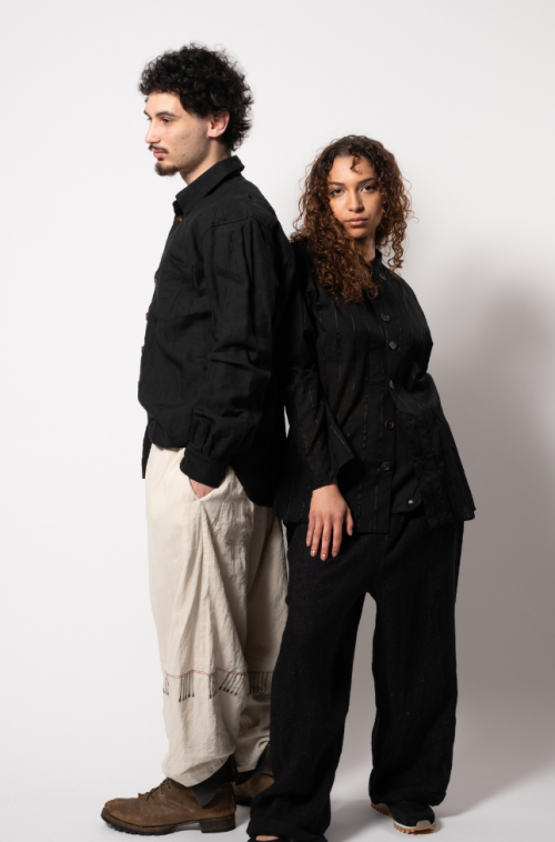 CHEMISE NOIRE RAYÉE SANS COL