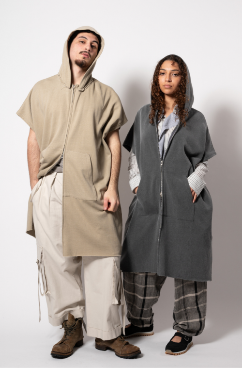 GILET À CAPUCHE GRIS