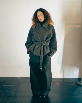 MANTEAU COURT ASYMÉTRIQUE