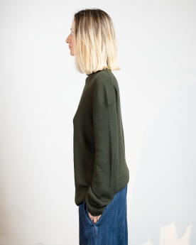 PULL KAKI À COL MONTANT